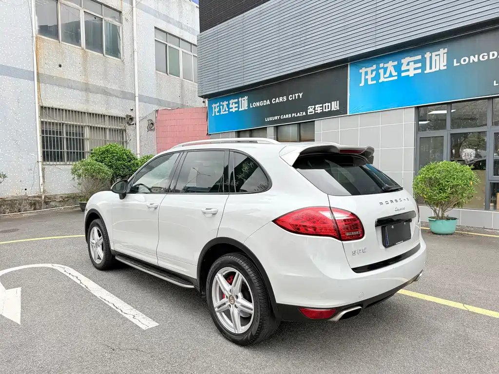 Porsche 2014 Porsche Cayenne Platinum Edition 3.0T 2015 - thumbnail 6