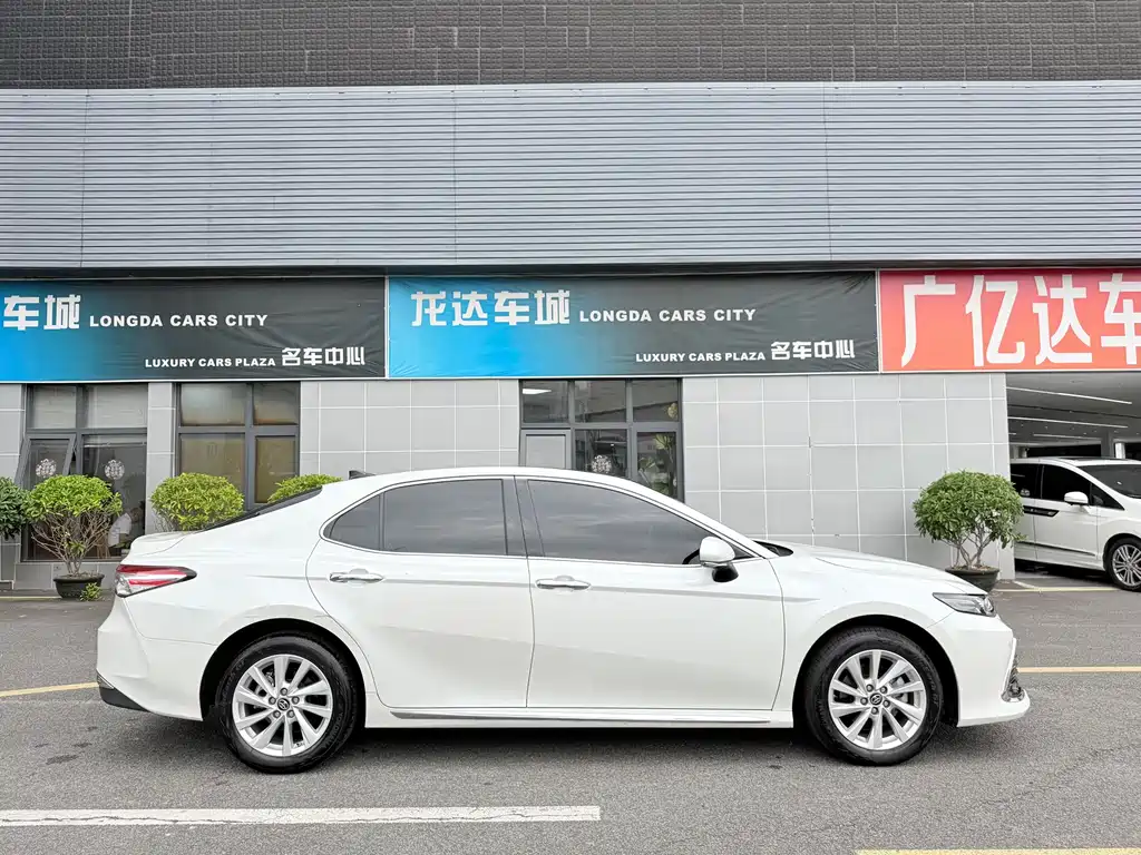 Toyota Camry 2023 2.0G Luxury Edition 2023 - thumbnail 10