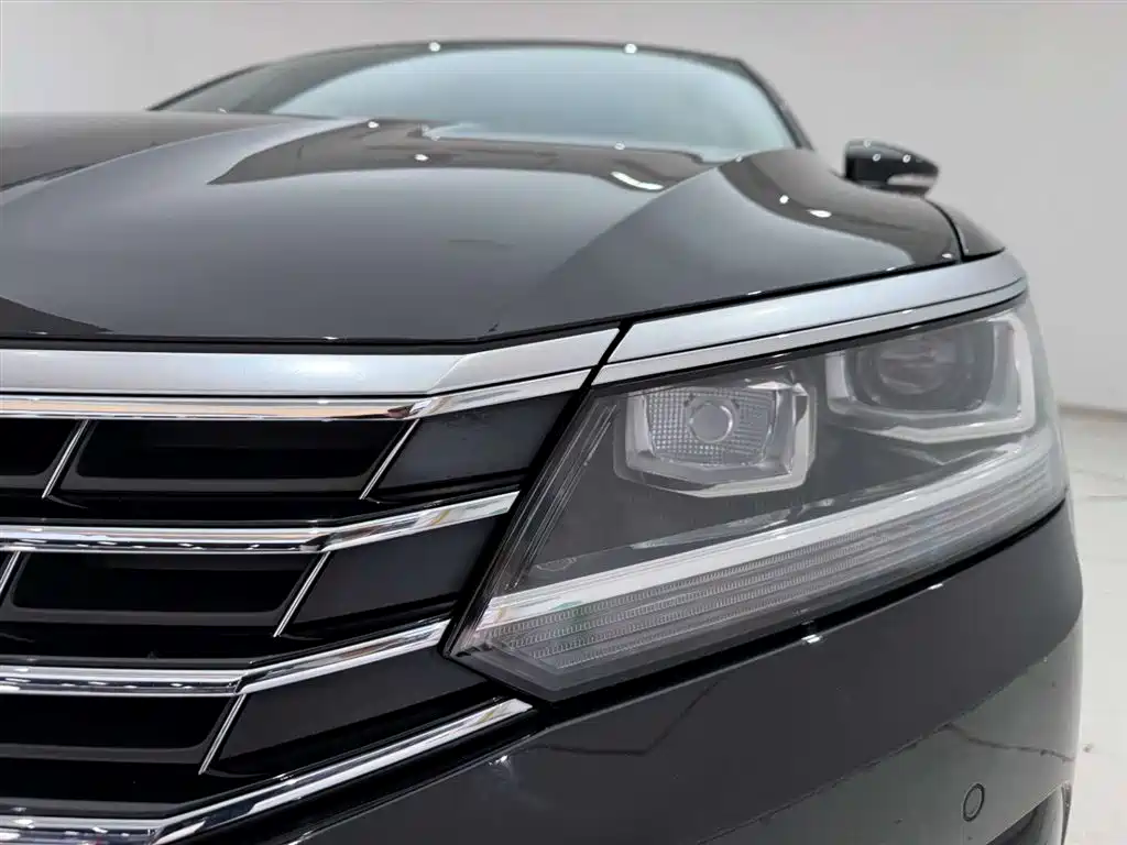Volkswagen Volkswagen Passat 2017 330TSI DSG Zunrong Edition 2017 - thumbnail 2