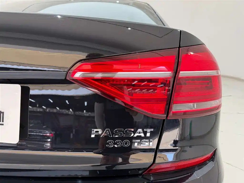 Volkswagen Volkswagen Passat 2017 330TSI DSG Zunrong Edition 2017 - thumbnail 10