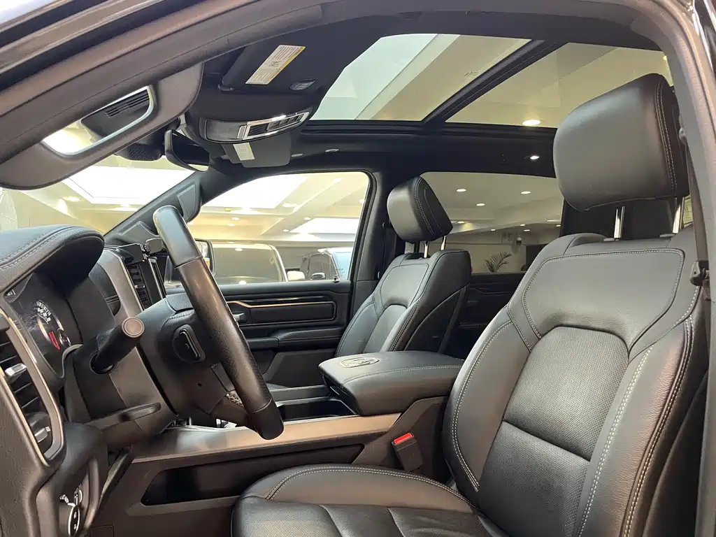 RAM 2022 RAM 1500 5.7L Automatic 2022 - thumbnail 9