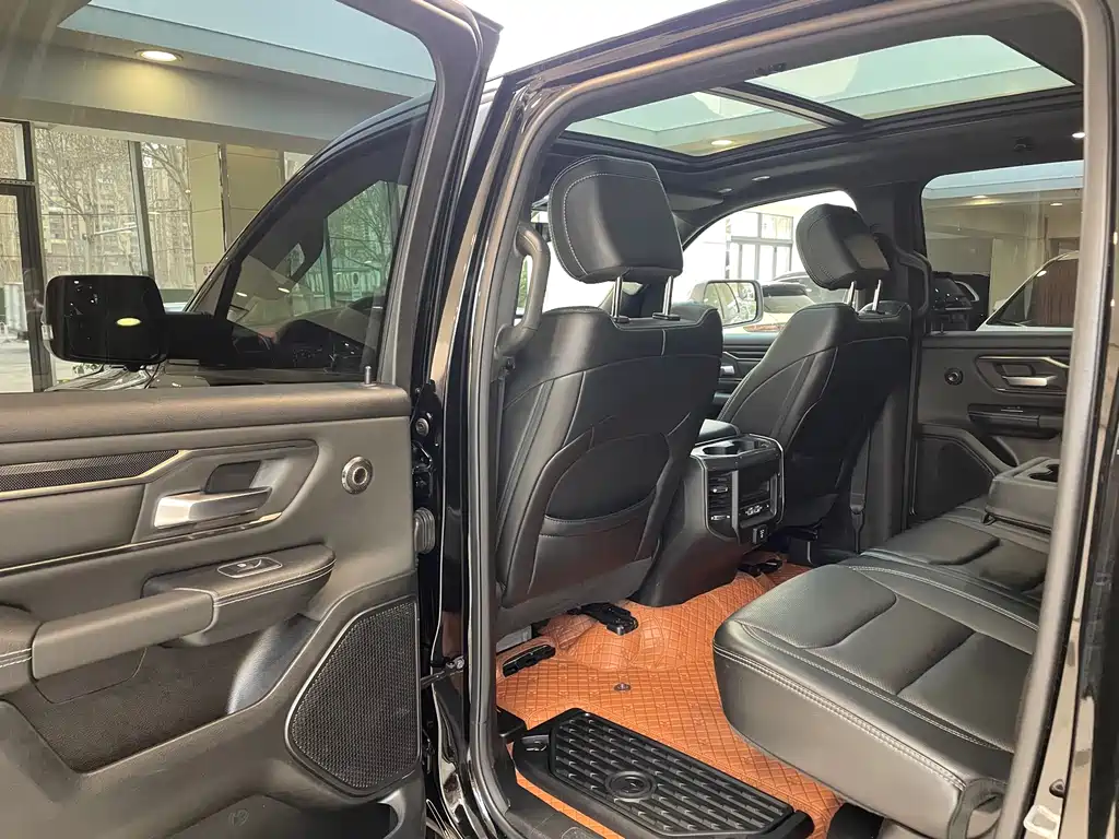 RAM 2022 RAM 1500 5.7L Automatic 2022 - thumbnail 12