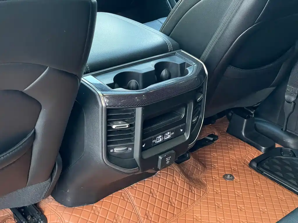 RAM 2022 RAM 1500 5.7L Automatic 2022 - thumbnail 16