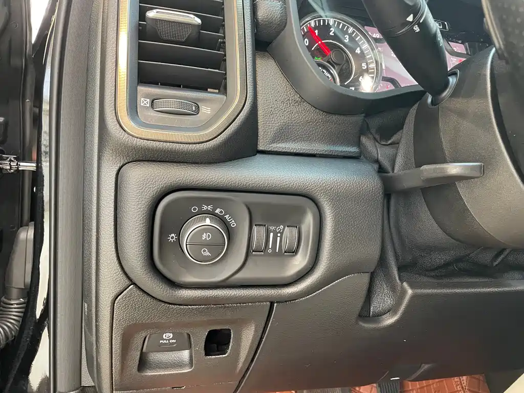 RAM 2022 RAM 1500 5.7L Automatic 2022 - thumbnail 29