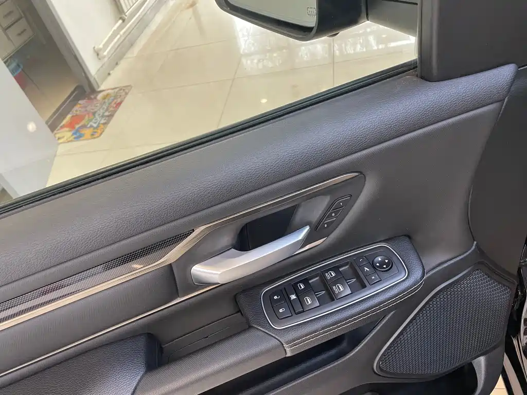 RAM 2022 RAM 1500 5.7L Automatic 2022 - thumbnail 30