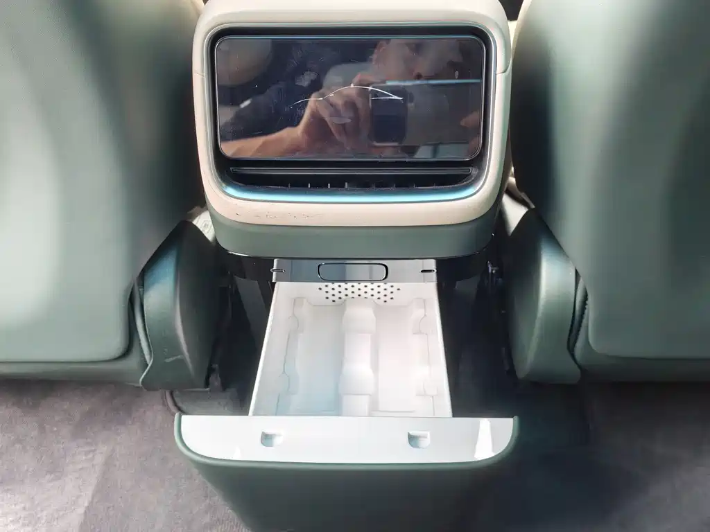 Xiaomi Auto Xiaomi YU7 2025 Long Range High Performance AWD Max 2026 - thumbnail 15