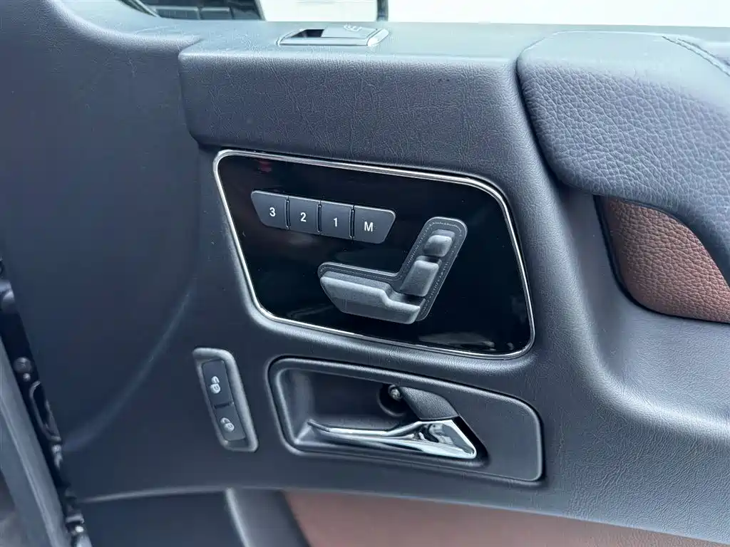 Mercedes-Benz Mercedes-Benz G-Class 2013 G 500 2015 - thumbnail 12