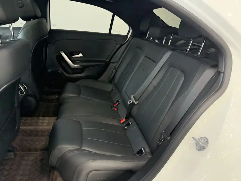 Mercedes-Benz Mercedes-Benz A-Class 2023 A 180 L 2023 - thumbnail 16