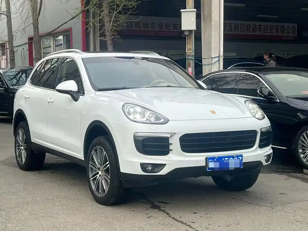 Porsche Porsche Cayenne 2015 Cayenne 3.0T 2016 - thumbnail 2