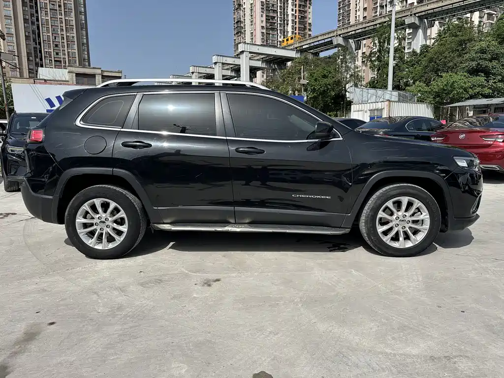 Jeep Jeep Cherokee 2019 2.0T FWD Zhi Xiang Edition China V 2019 - thumbnail 7