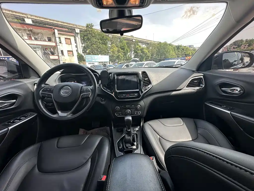 Jeep Jeep Cherokee 2019 2.0T FWD Zhi Xiang Edition China V 2019 - thumbnail 14