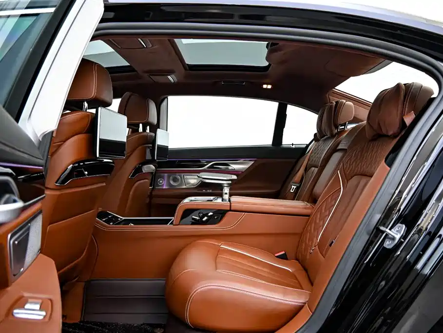 BMW BMW 7 Series 2018 740Li xDrive Exclusive Edition M Sport Package 2019 - thumbnail 11