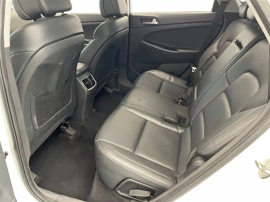Hyundai Tucson 2015 1.6T DCT 2WD Intelligent 2017 - thumbnail 7