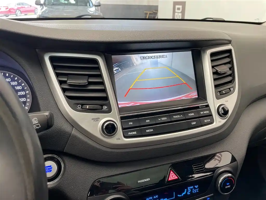 Hyundai Tucson 2015 1.6T DCT 2WD Intelligent 2017 - thumbnail 11