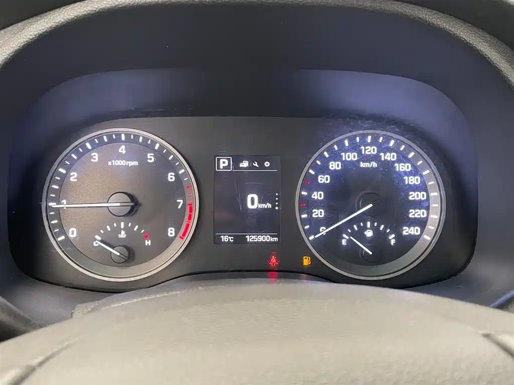 Hyundai Tucson 2015 1.6T DCT 2WD Intelligent 2017 - thumbnail 14