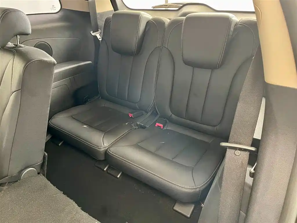 BYD BYD Song MAX 2017 1.5T Manual Smart Link Luxury Edition 7-Seater 2018 - thumbnail 8