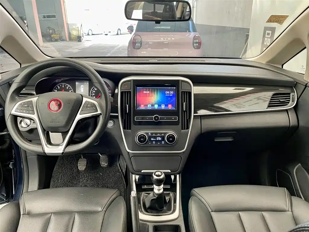 BYD BYD Song MAX 2017 1.5T Manual Smart Link Luxury Edition 7-Seater 2018 - thumbnail 9