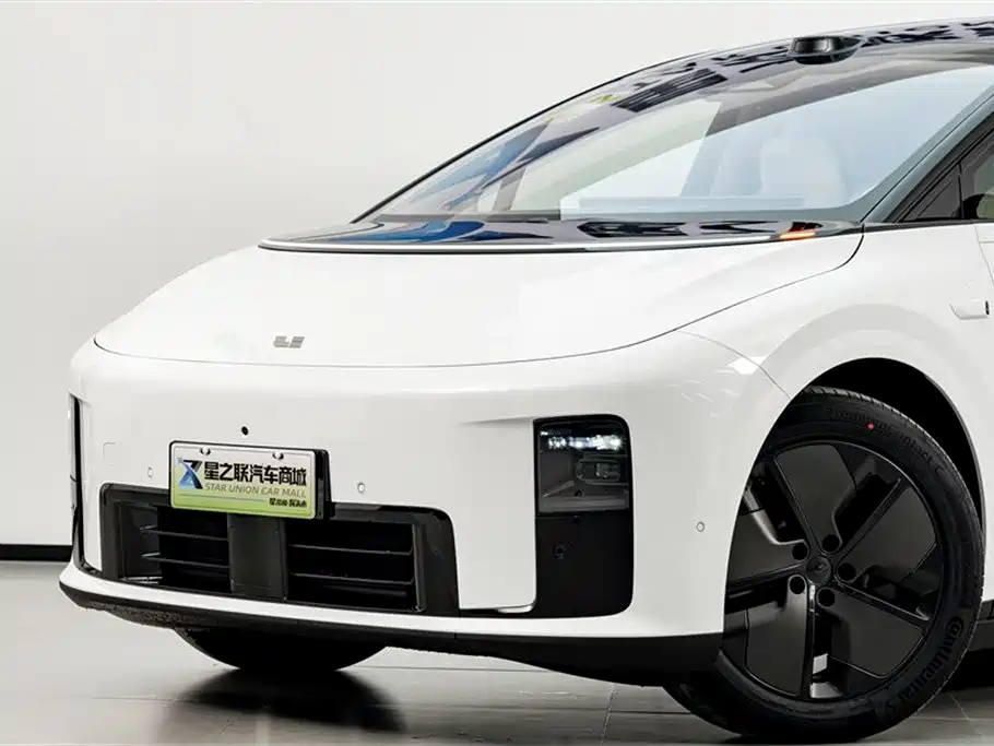 Li Auto Li Auto i8 2025 Standard Edition 2026 - thumbnail 3