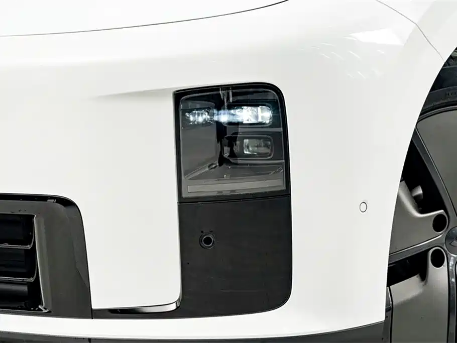 Li Auto Li Auto i8 2025 Standard Edition 2026 - thumbnail 4