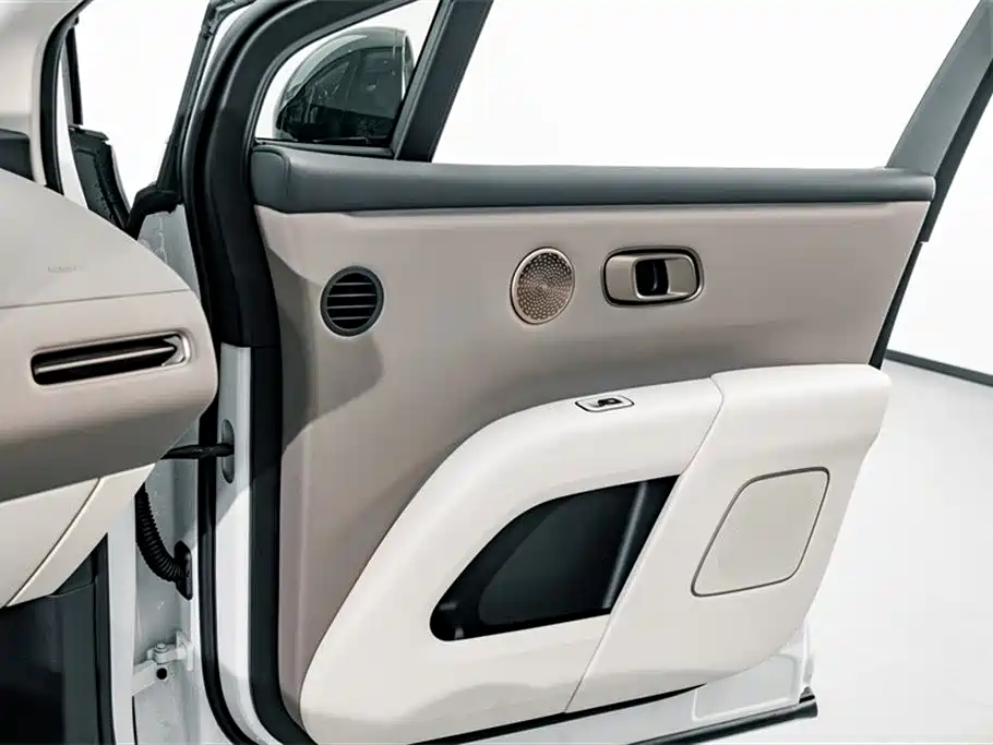 Li Auto Li Auto i8 2025 Standard Edition 2026 - thumbnail 14