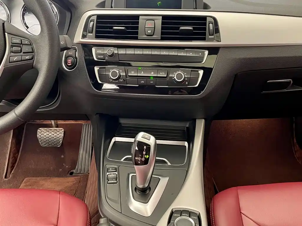 BMW BMW 1 Series (Import) 2018 118i Leading Edition 2019 - thumbnail 9