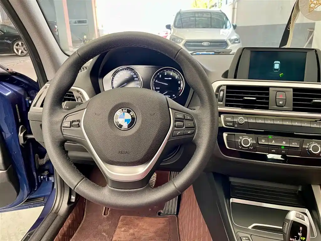 BMW BMW 1 Series (Import) 2018 118i Leading Edition 2019 - thumbnail 11