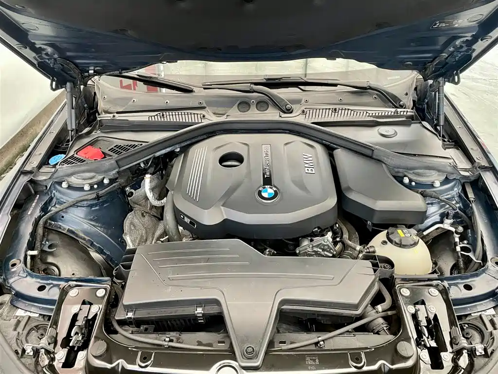 BMW BMW 1 Series (Import) 2018 118i Leading Edition 2019 - thumbnail 15