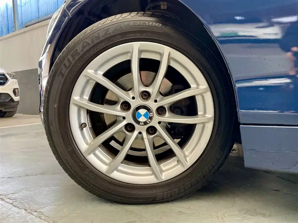 BMW BMW 1 Series (Import) 2018 118i Leading Edition 2019 - thumbnail 16