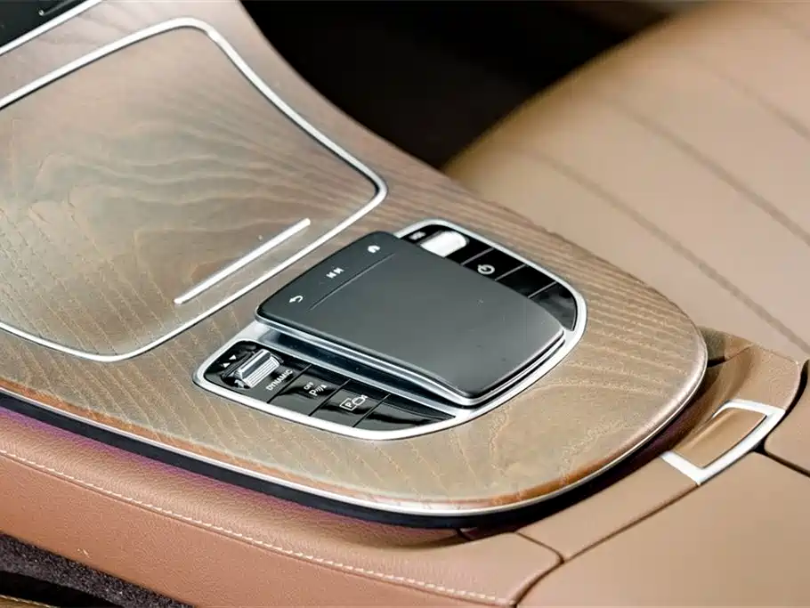 Mercedes-Benz Mercedes-Benz E 350 e L Plug-in Hybrid Sedan 2021 - thumbnail 12