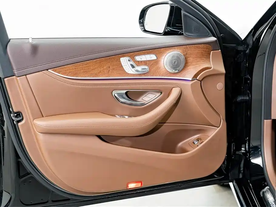 Mercedes-Benz Mercedes-Benz E 350 e L Plug-in Hybrid Sedan 2021 - thumbnail 17