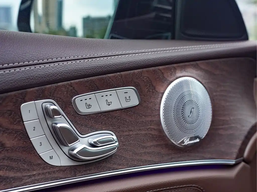 Mercedes-Benz Mercedes-Benz E-Class 2020 Facelift E 300 L Special Edition 2020 - thumbnail 9