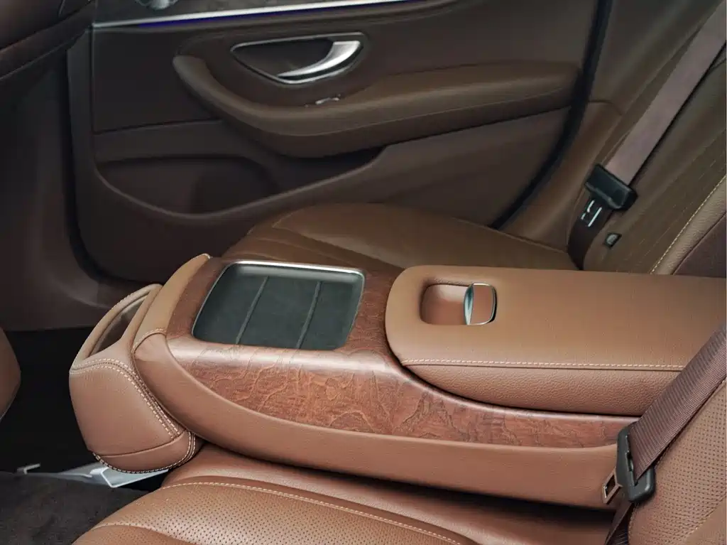 Mercedes-Benz Mercedes-Benz E-Class 2020 Facelift E 300 L Special Edition 2020 - thumbnail 13