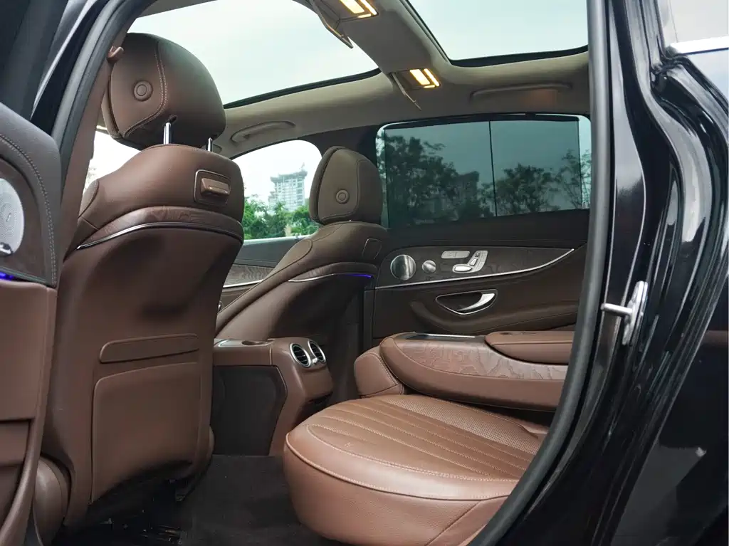 Mercedes-Benz Mercedes-Benz E-Class 2020 Facelift E 300 L Special Edition 2020 - thumbnail 20