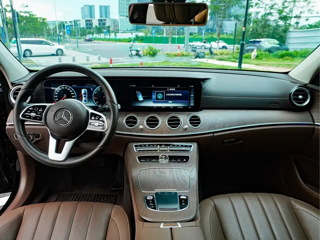 Mercedes-Benz Mercedes-Benz E-Class 2020 Facelift E 300 L Special Edition 2020 - thumbnail 22