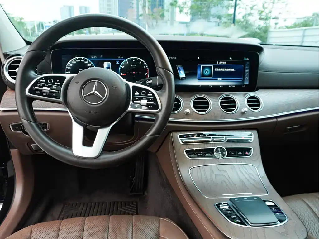 Mercedes-Benz Mercedes-Benz E-Class 2020 Facelift E 300 L Special Edition 2020 - thumbnail 23