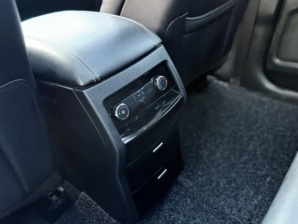 Ford Ford Edge 2016 EcoBoost 245 FWD Hao Rui 7-Seater 2017 - thumbnail 14