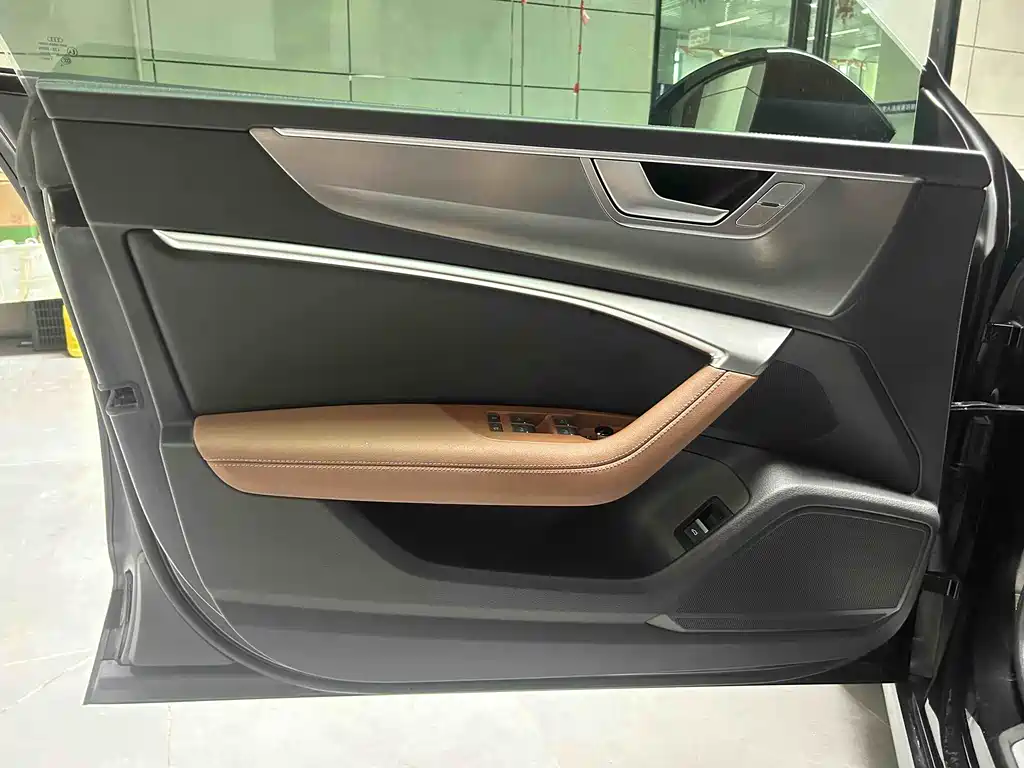 Audi Audi A7L 2024 45 TFSI Luxury 2024 - thumbnail 13