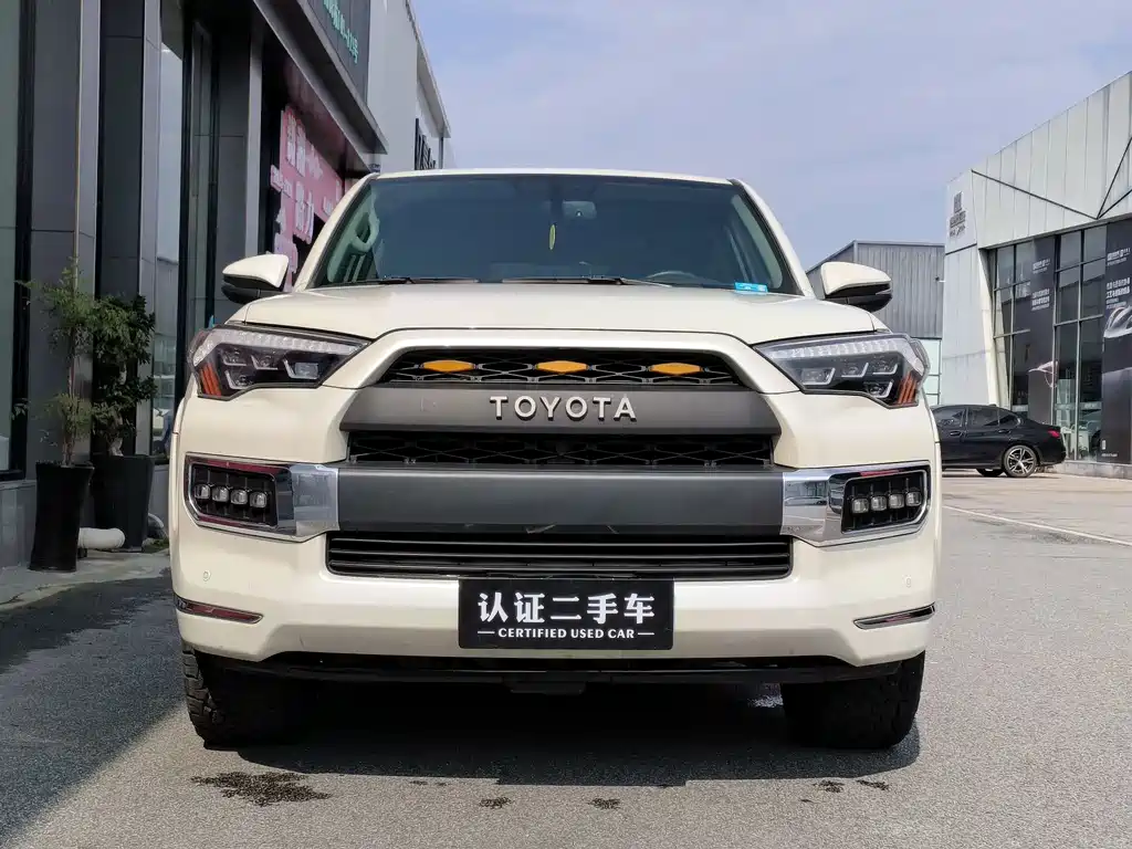 Toyota 2019 Toyota 4Runner 4.0L Canadian Spec 2019 - thumbnail 2