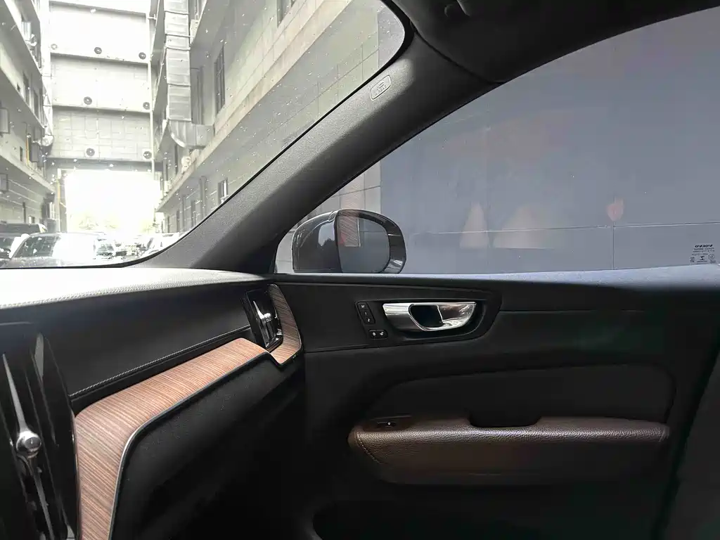 Volvo Volvo XC60 2022 B5 AWD Zhiyuan Luxury Edition 2022 - thumbnail 15