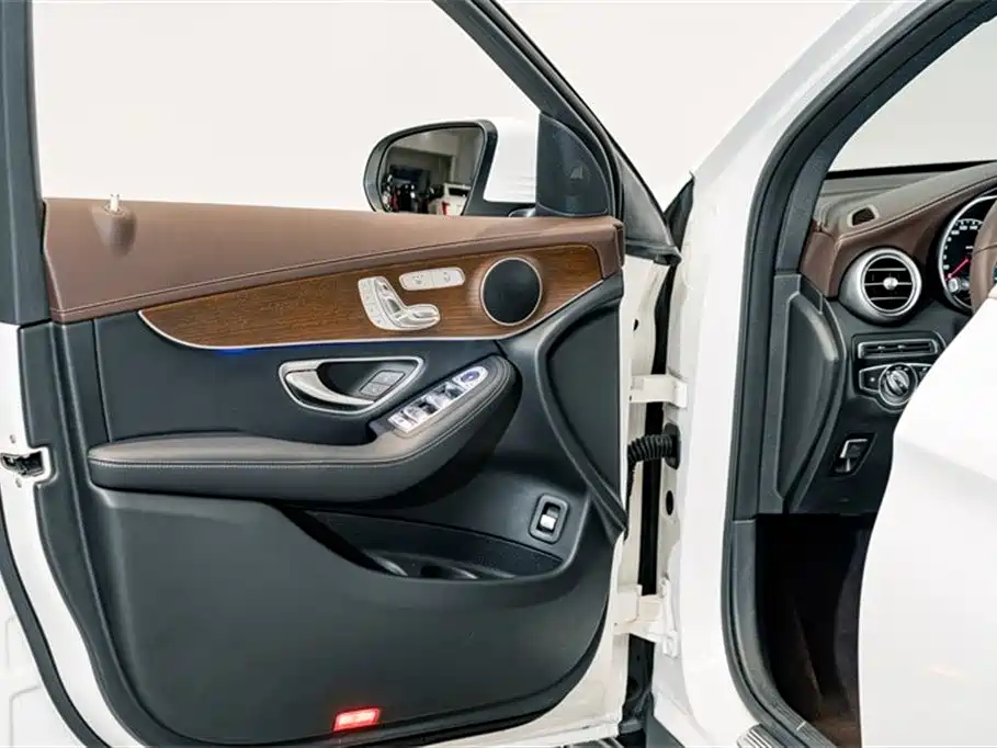 Mercedes-Benz Mercedes-Benz GLC 2022 Facelift GLC 300 L 4MATIC Dynamic Edition Collector's Edition 2022 - thumbnail 18