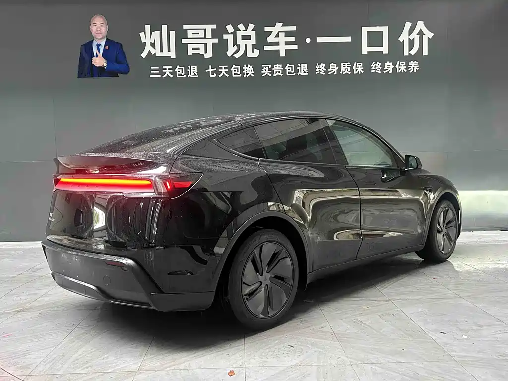 Tesla Tesla Model Y 2025 Rear-Wheel Drive Launch Edition 2025 - thumbnail 4