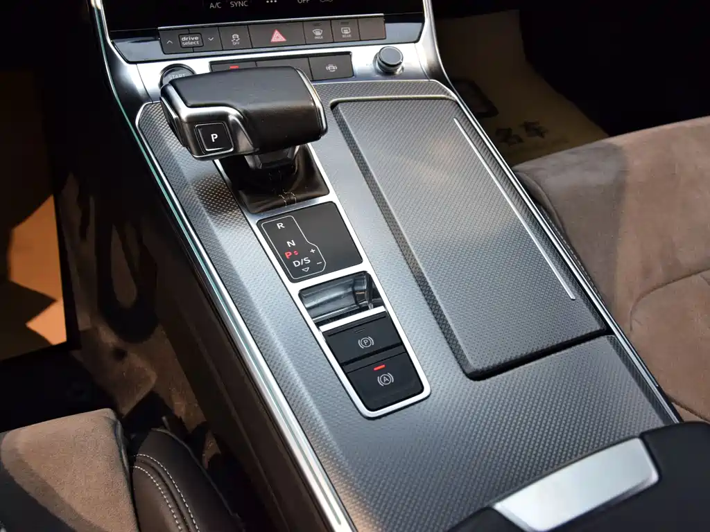 Audi Audi A6L 2022 45 TFSI Zhenxuan Dynamic Edition 2022 - thumbnail 16