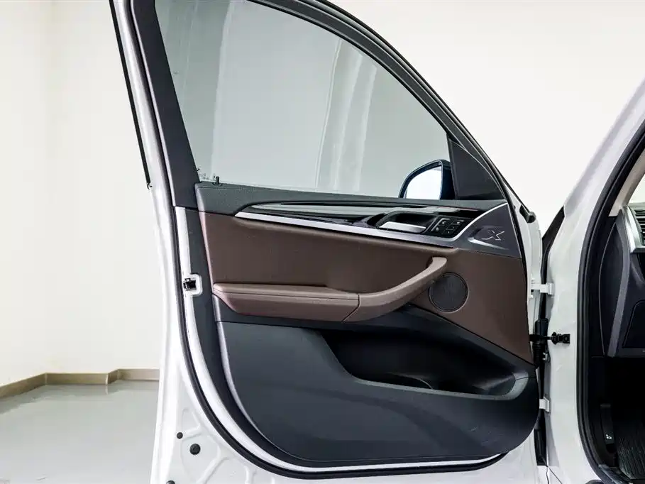 BMW BMW X3 2023 xDrive25i M Sport Package 2024 - thumbnail 10