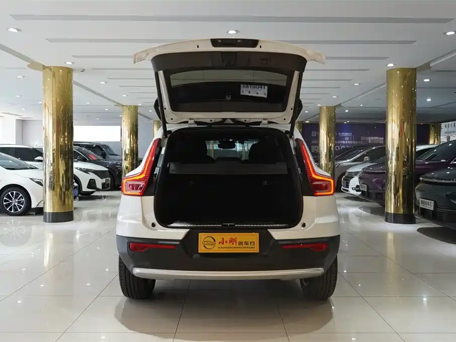 Volvo Volvo XC40 2023 B3 Momentum 2022 - thumbnail 7