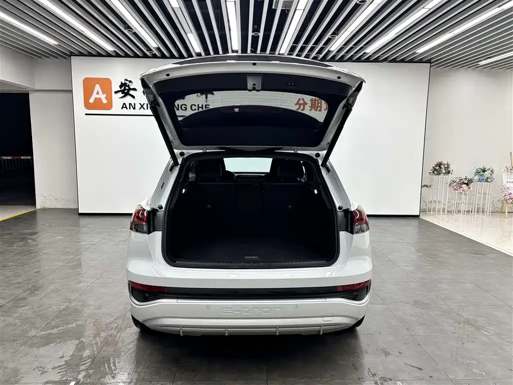 Audi Audi Q4 e-tron 2024 40 e-tron Launch Edition 2024 - thumbnail 5