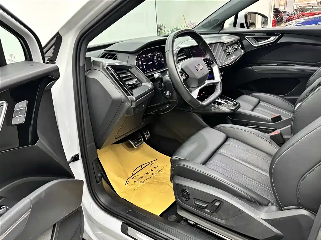 Audi Audi Q4 e-tron 2024 40 e-tron Launch Edition 2024 - thumbnail 8