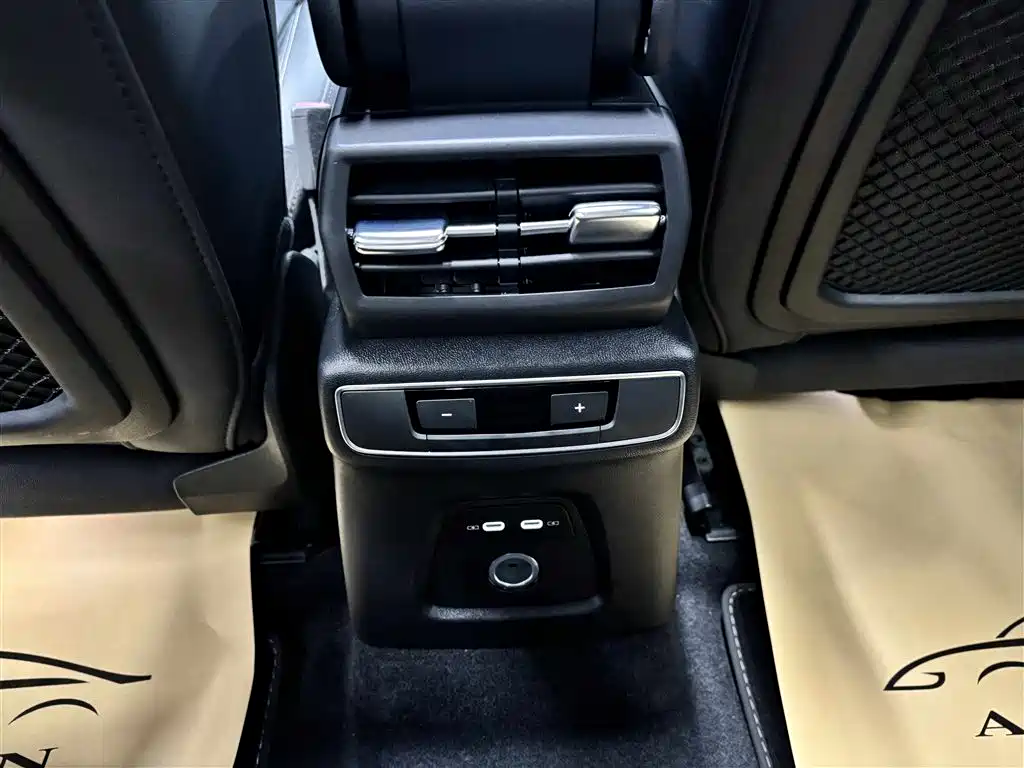 Audi Audi Q4 e-tron 2024 40 e-tron Launch Edition 2024 - thumbnail 18