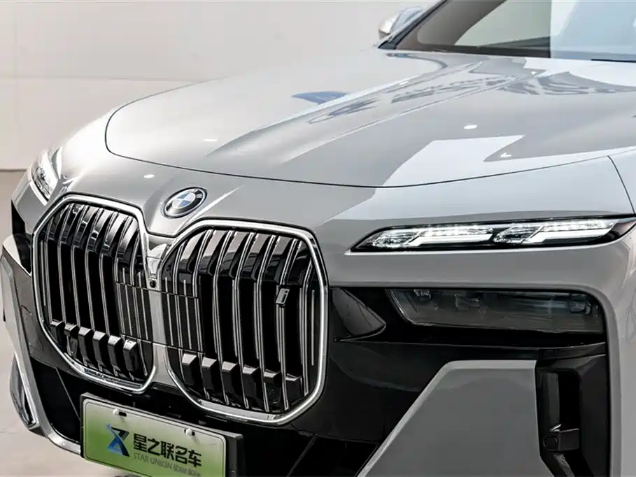 BMW BMW i7 2023 eDrive50L Exclusive M Sport Package 2026 - thumbnail 4