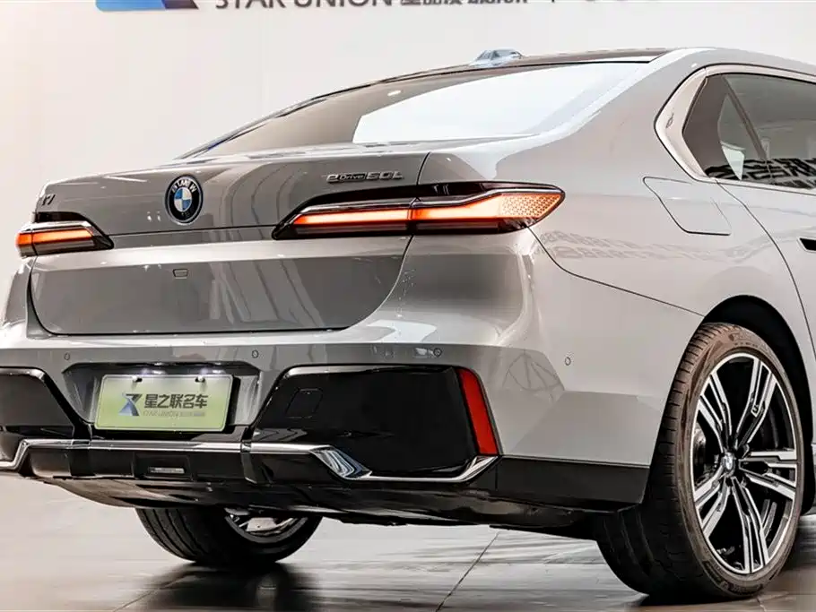 BMW BMW i7 2023 eDrive50L Exclusive M Sport Package 2026 - thumbnail 8