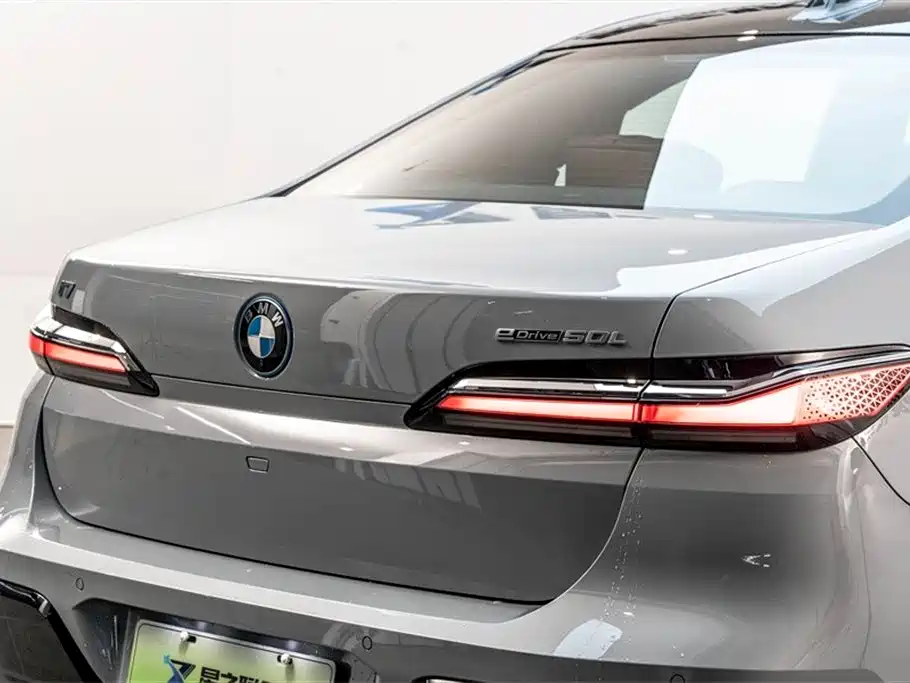 BMW BMW i7 2023 eDrive50L Exclusive M Sport Package 2026 - thumbnail 9